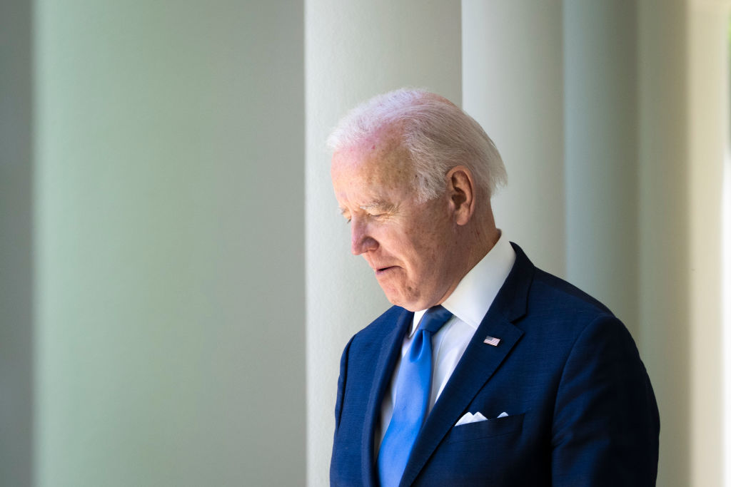 Aides Worry Biden Will Trip Over a Cord While Shuffling Around the White House: Report
