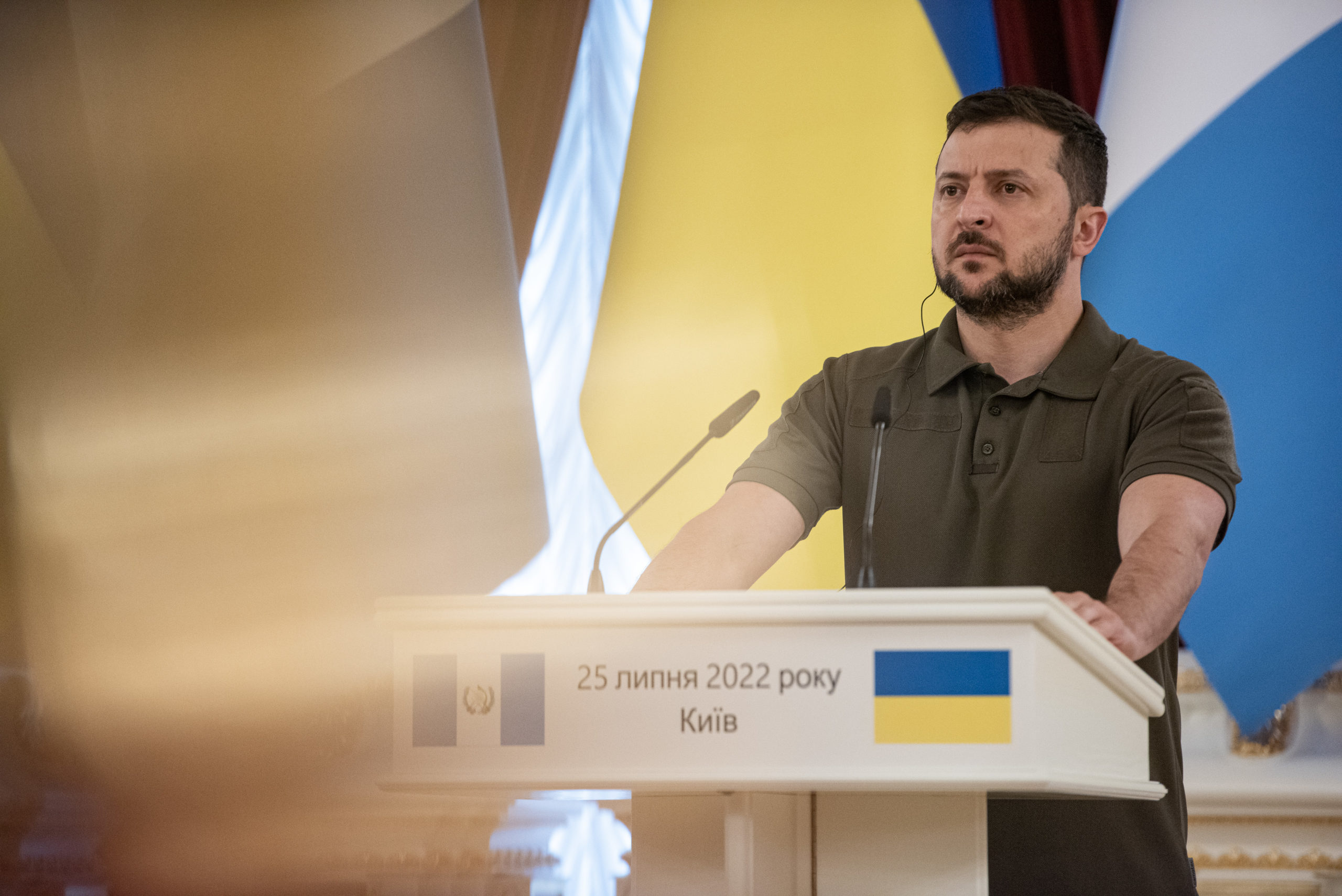 ‘Giant Scam’: Critics Respond to Zelenskyy Vogue Feature