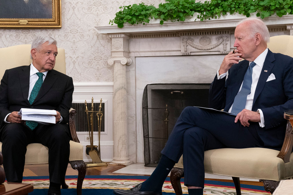 Mexican President Urges Americans to Buy Cheaper Gas Across Border in White House Visit
