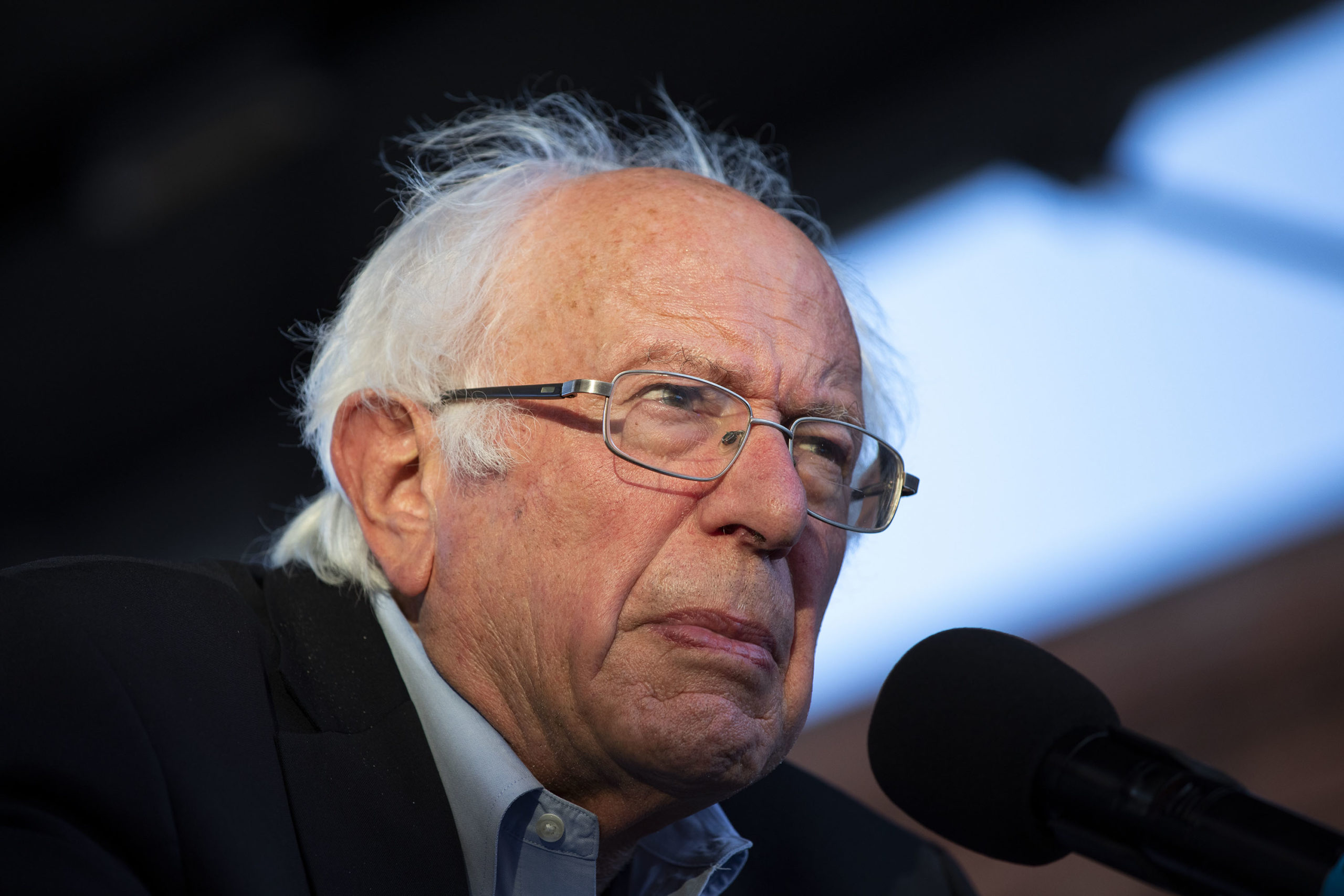 Photo of Bernie Sanders Goes Viral — Sparks Reaction on Twitter, Including ‘I’m Just a Bill’ Comparison