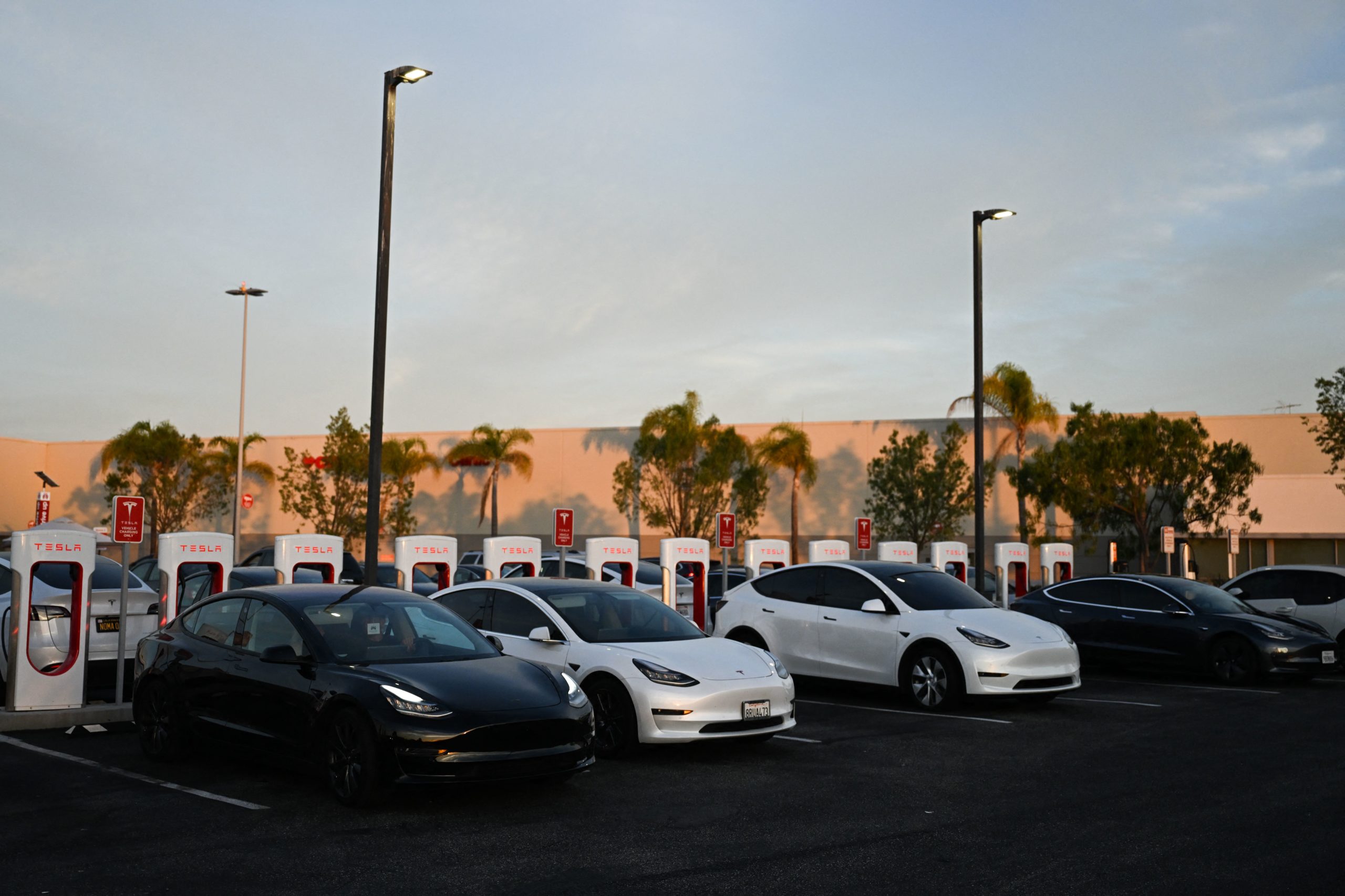Blackout Risk Prompts California Officials to Ask Residents to Avoid Charging Their Electric Vehicles