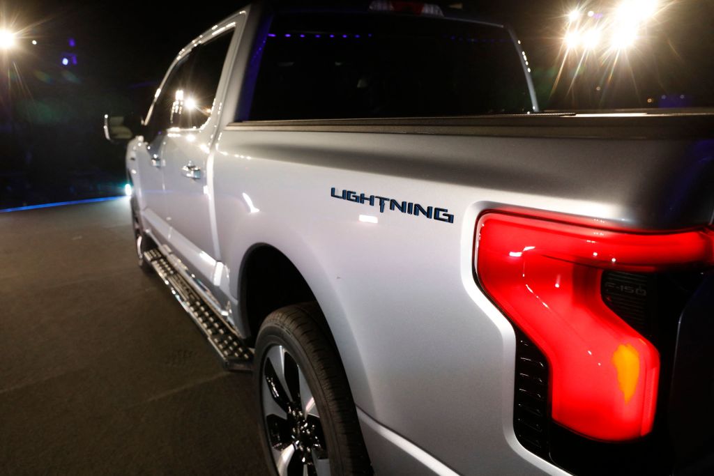Family Towed Camper with EV Truck – It Died and Had to Be Towed to New Charger by Fuel-Powered Tow Truck