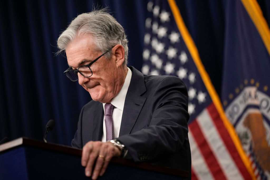 Top Economist: 80% Chance of Recession in Coming Months – FED Ignoring 1 Thing That Can Fix It