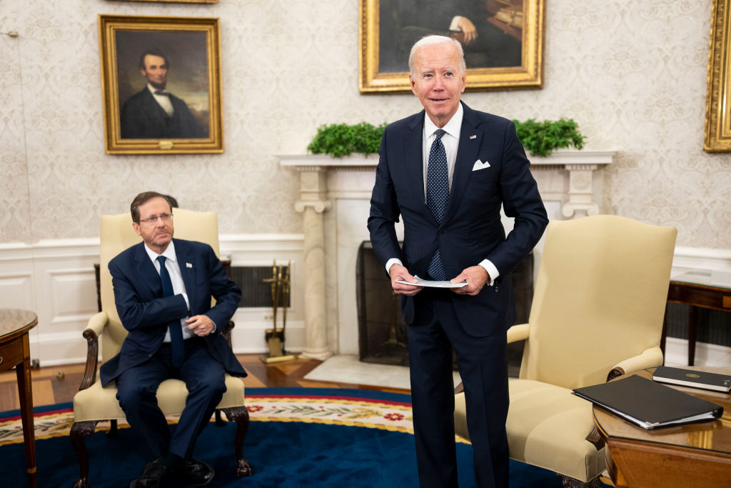 Biden Does Strange Things With His Face to Mock Reporters Daring to Ask Him Important Questions