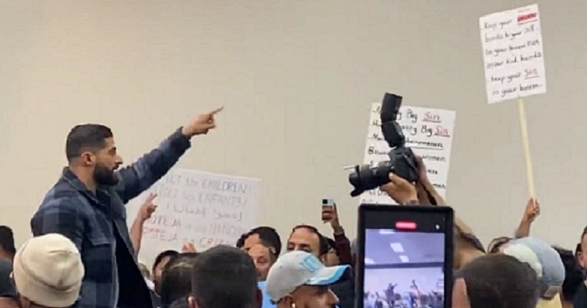 Muslim Protesters Shut Down School Board Meeting over LGBT Indoctrination: ‘Vote Them out!’