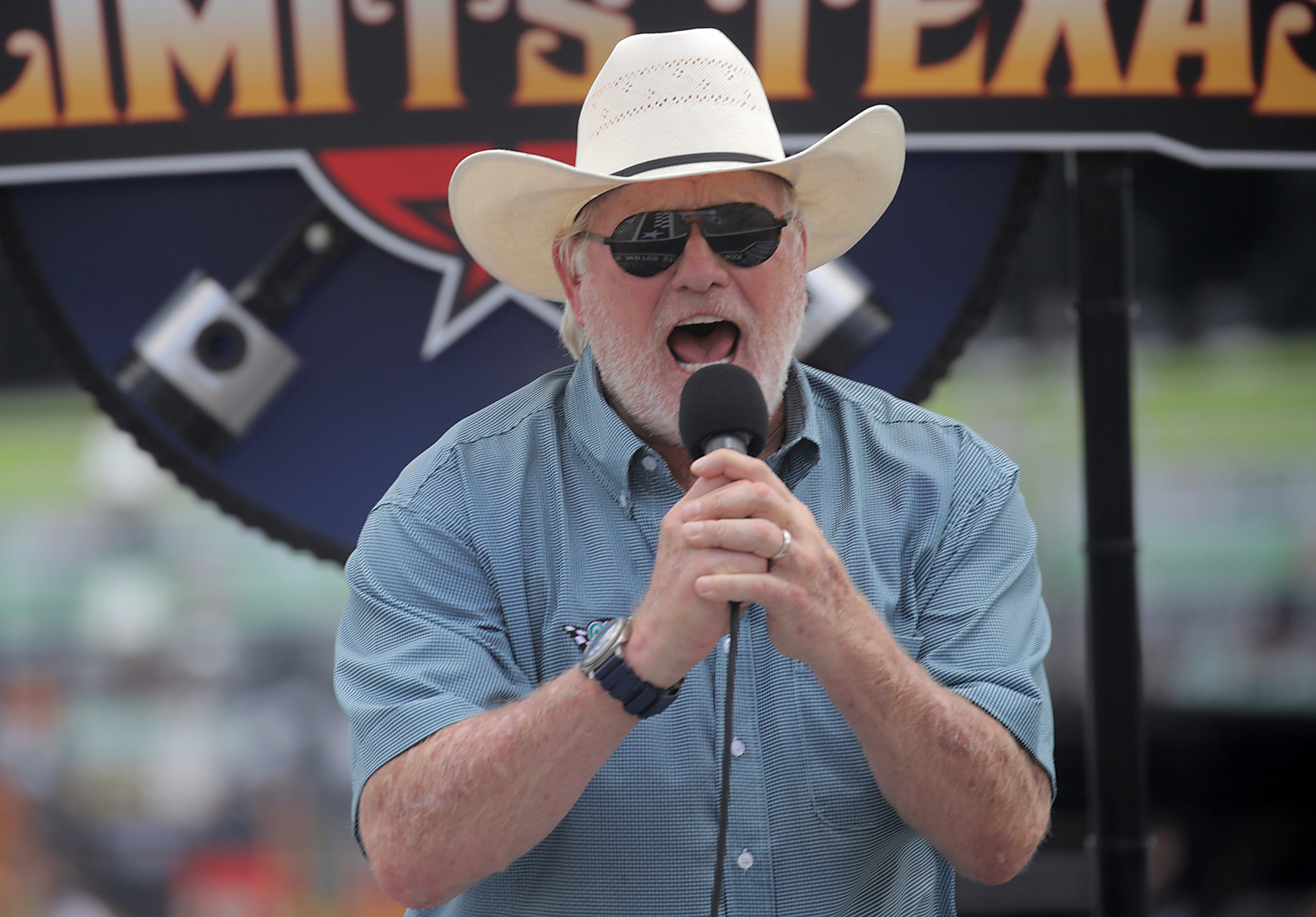 Hall of Fame Quarterback Sparks Backlash for Comment Made During ‘Fox NFL Sunday’