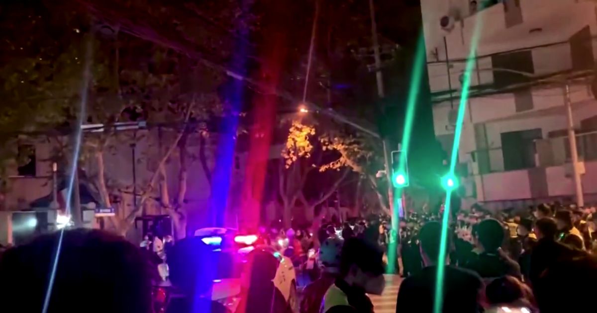 Tide Turning Against China as Sea of People Force COVID Enforcers to Retreat