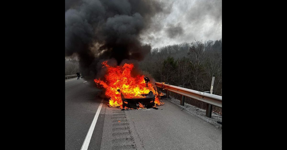 Tesla Repeatedly Bursts Into Flames on Interstate, Even After Fire Crews Seemingly Extinguish the Blaze