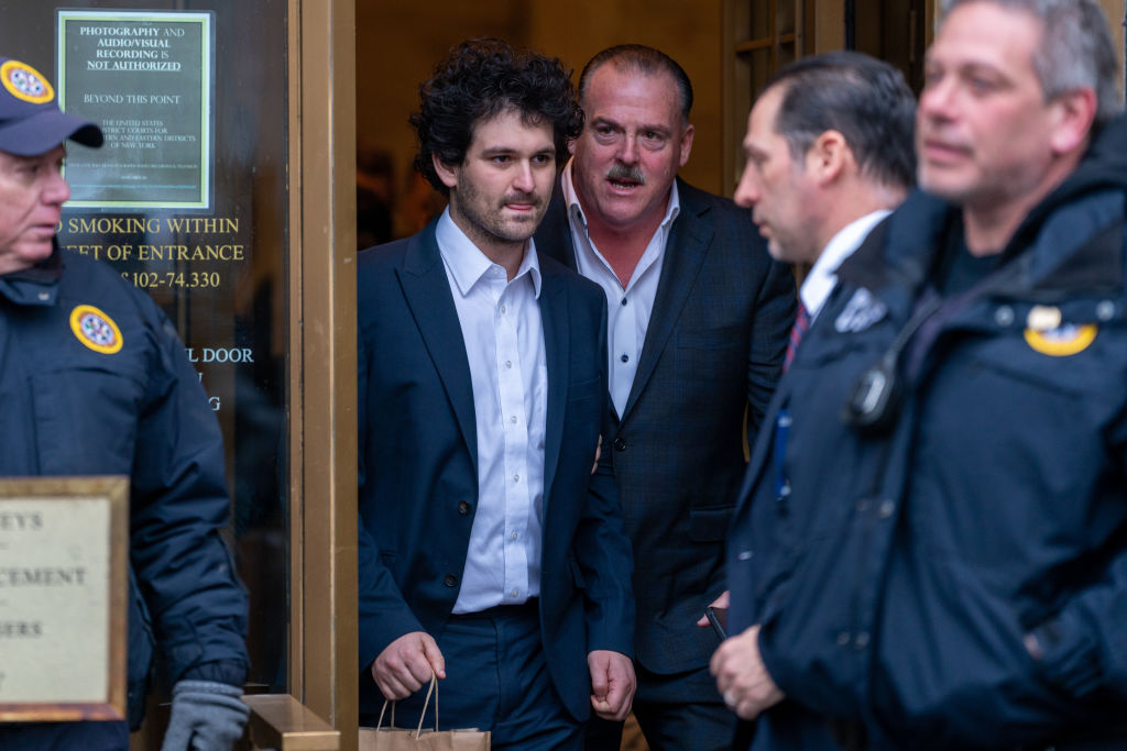 Is It All Over? Sam Bankman-Fried in FBI Custody, Biggest Name Yet Turns on Him