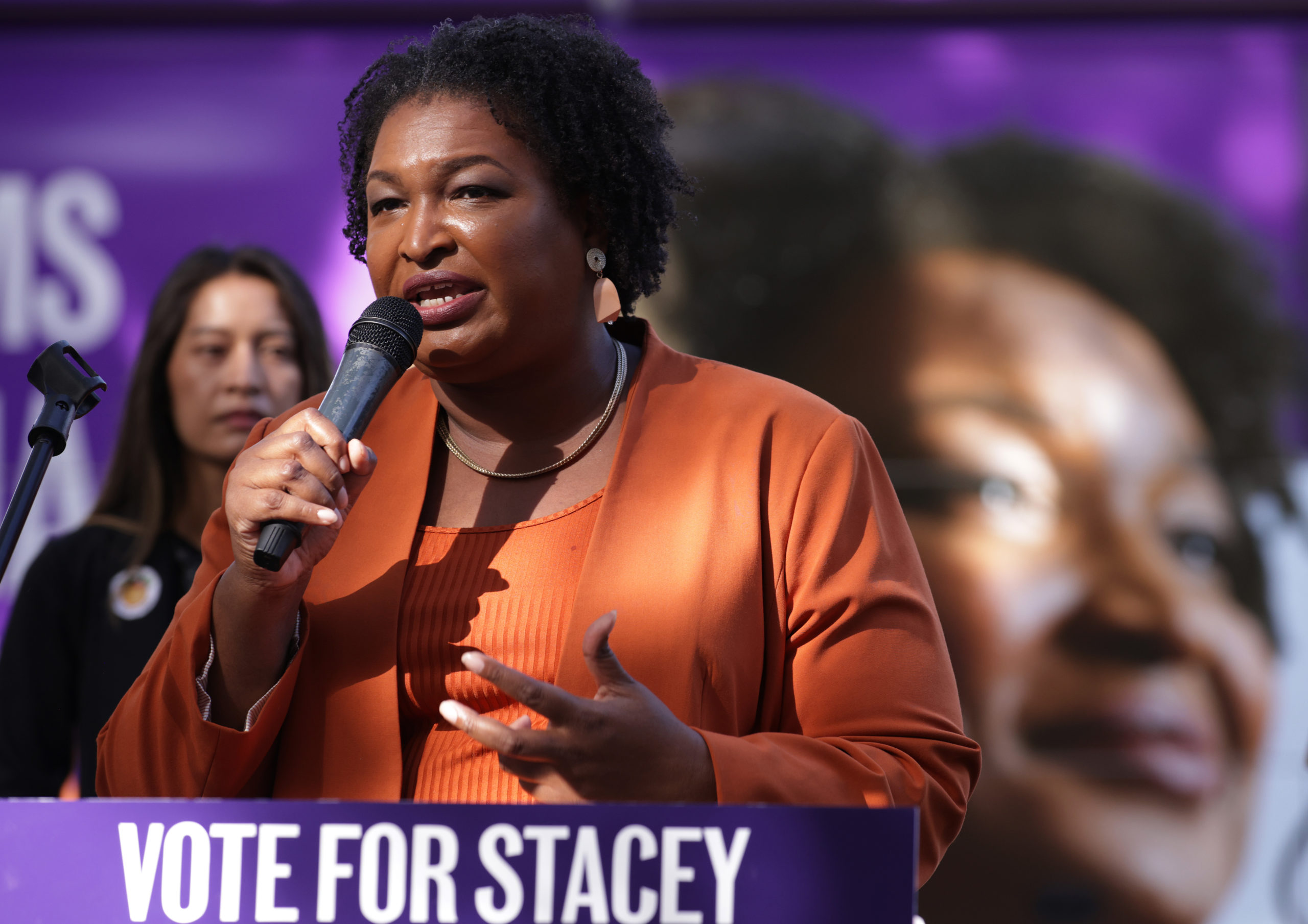 Stacey Abrams Receives Backlash After Slashing Pay For Former Staffers Following Defeat: Report