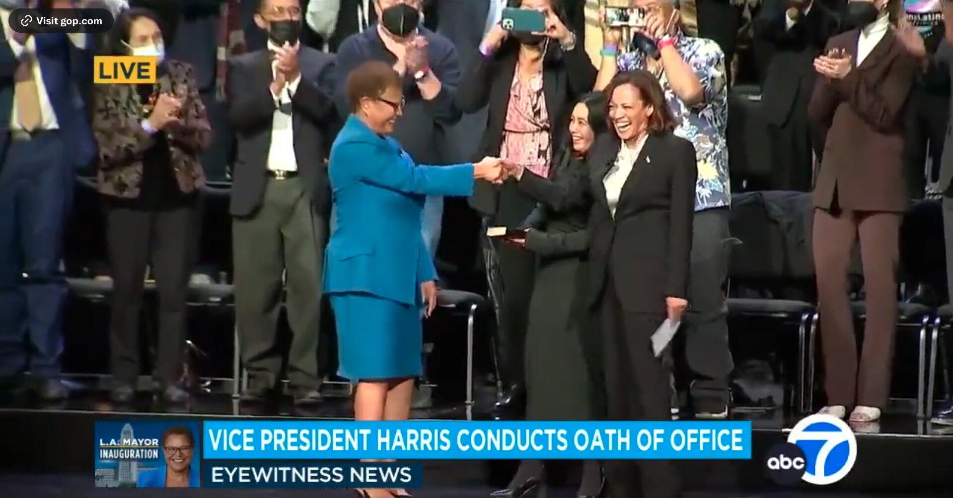 Watch: Harris Awkwardly Laughs for 10 Seconds After Swearing in New LA Mayor