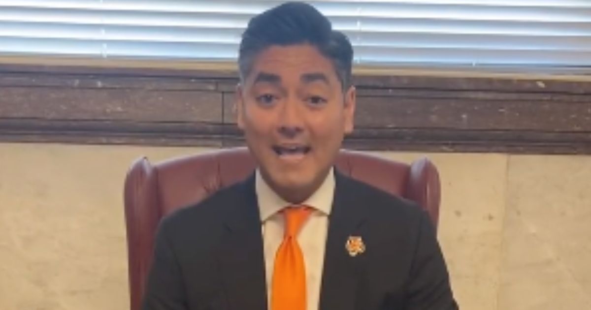 Cincinnati Mayor Aftab Pureval has been taking some heat for trash-talking the Kansas City Chiefs on social media.