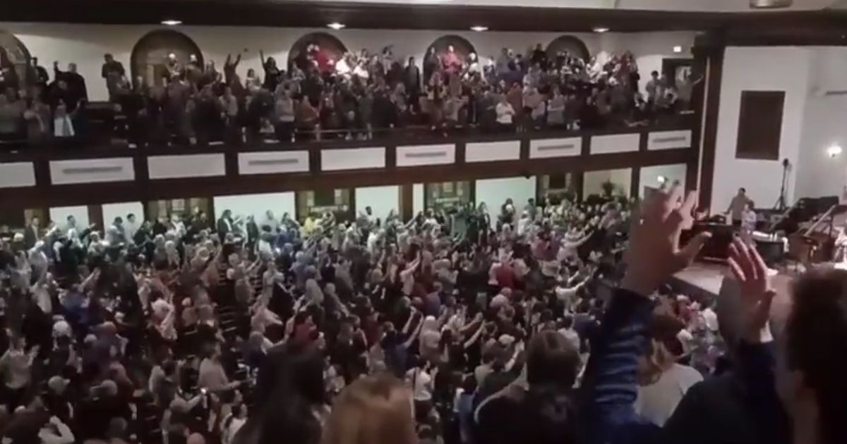 For 13 days, a revival broke out on the Asbury College campus in Wilmore, Kentucky, prompting hundreds or students and others from around the country to worship God.