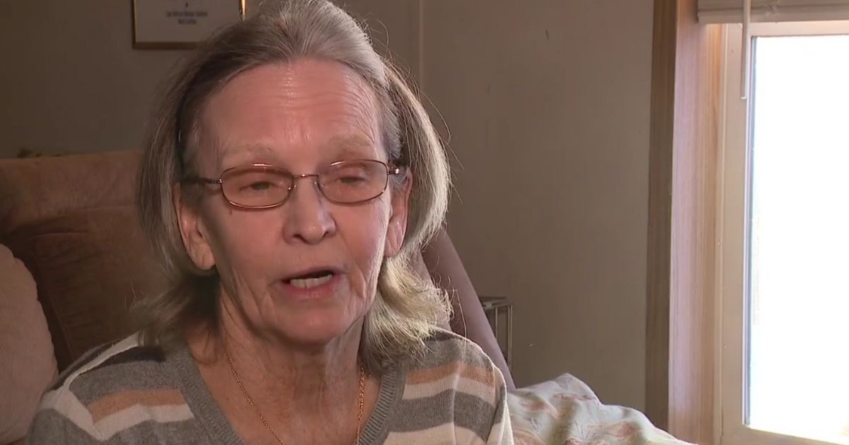 Dianne Gordon didn't think twice before turning in the plastic bag she found containing "a large sum of money" that turned out to be over $14,700.