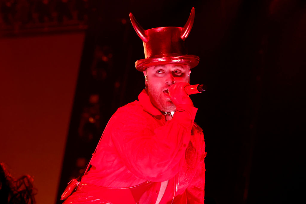 Fans of Satan Worshiper Sam Smith Melt Down Because Reporter Calls Him ‘He’ Instead of ‘They’
