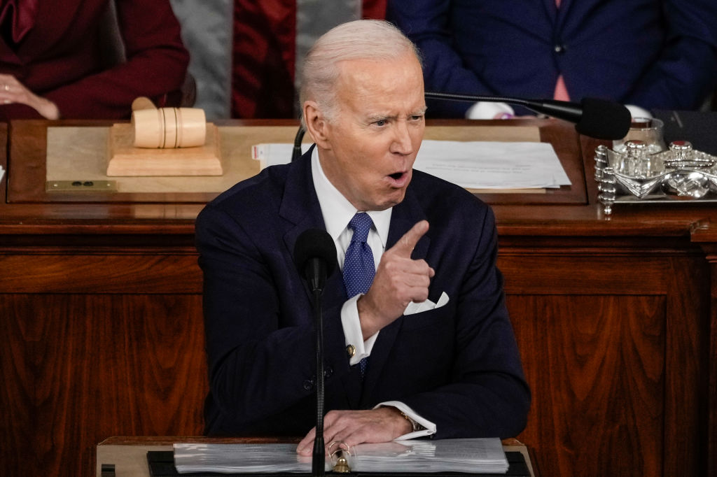 Jawdrop: Biden Starts Arguing with Own Party During Middle of SOTU
