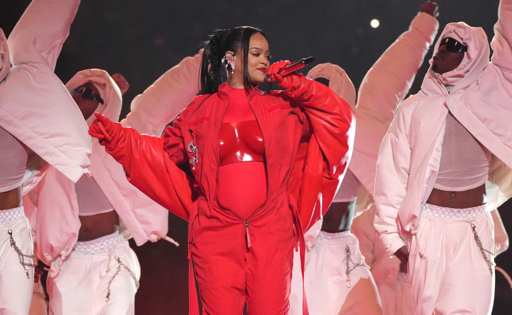 Rihanna’s Rep. Confirms Sharp-Eyed Viewers Who Noticed Something Different About Her Appearance Were Correct