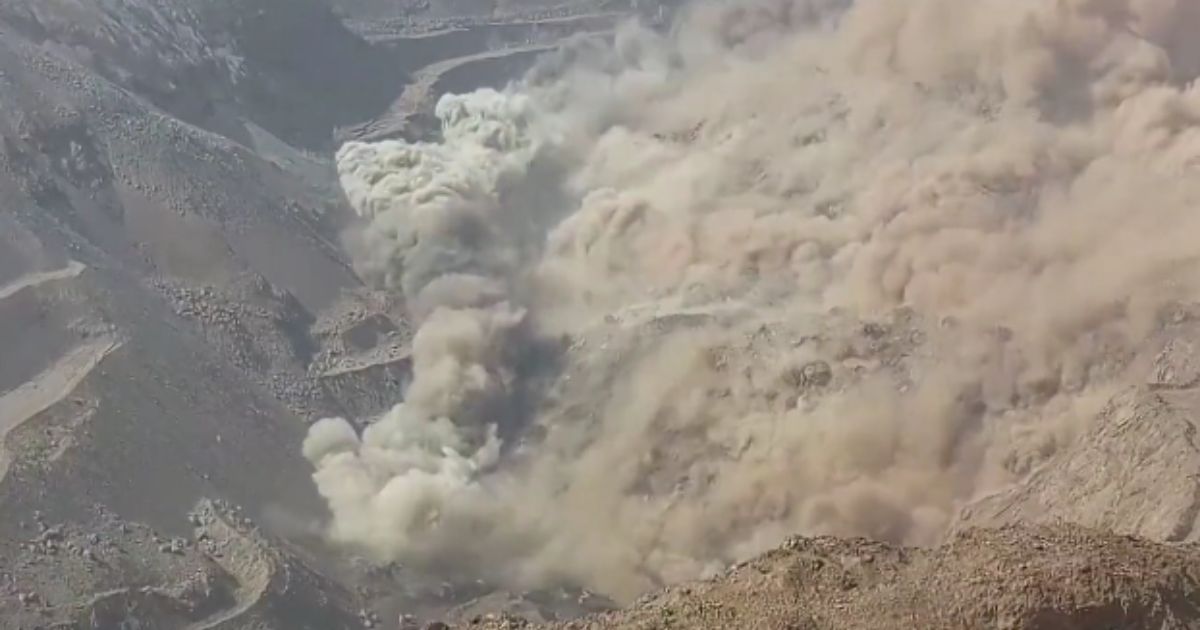 On Wednesday a mine owned by Xinjing Coal Mining Cooperation collapsed in northern China, trapping men and equipment inside.