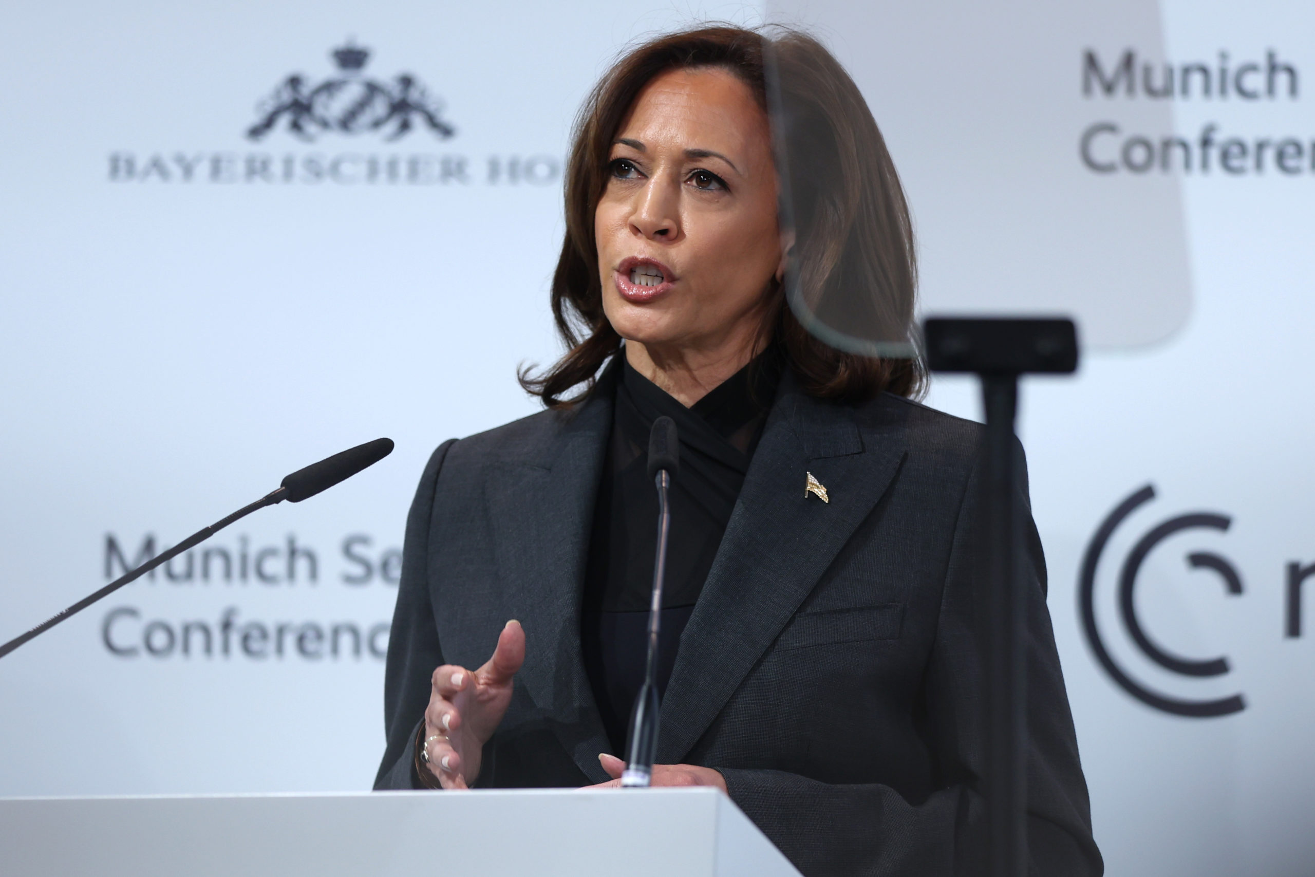 Twitter Users Shred Kamala Harris After She Shares a Childhood Memory