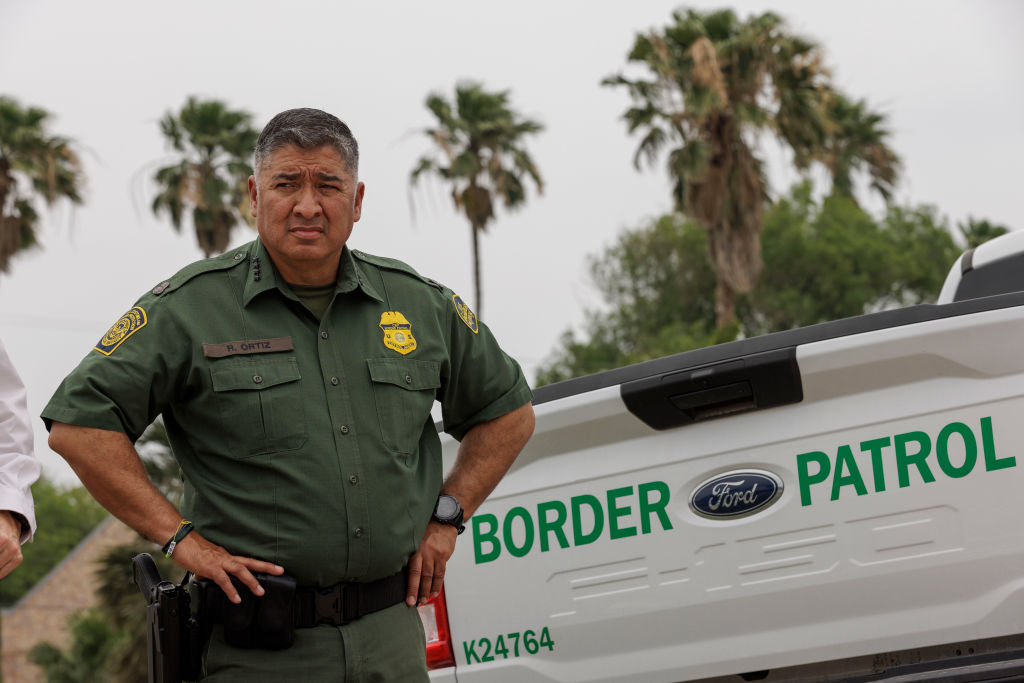 ‘He’s A Joke’: Border Patrol Agents Applaud Chief’s Retirement