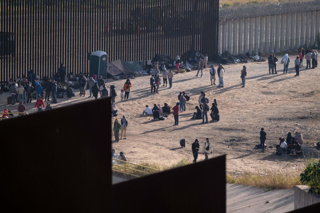 Border Patrol Chief Reveals ‘Staggering’ Number of Migrant Apprehensions Over 3 Days