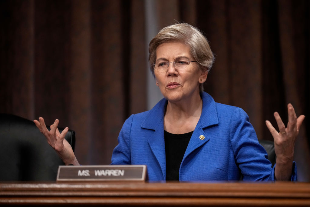 Elizabeth Warren, JD Vance Join Forces to Punish Execs Of Failed Banks