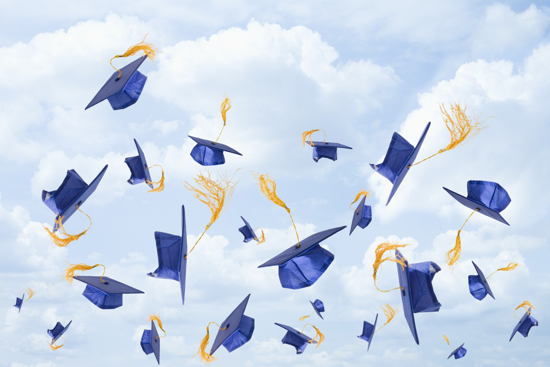 Little Girl Goes Viral in Cute Kindergarten Graduation Photo