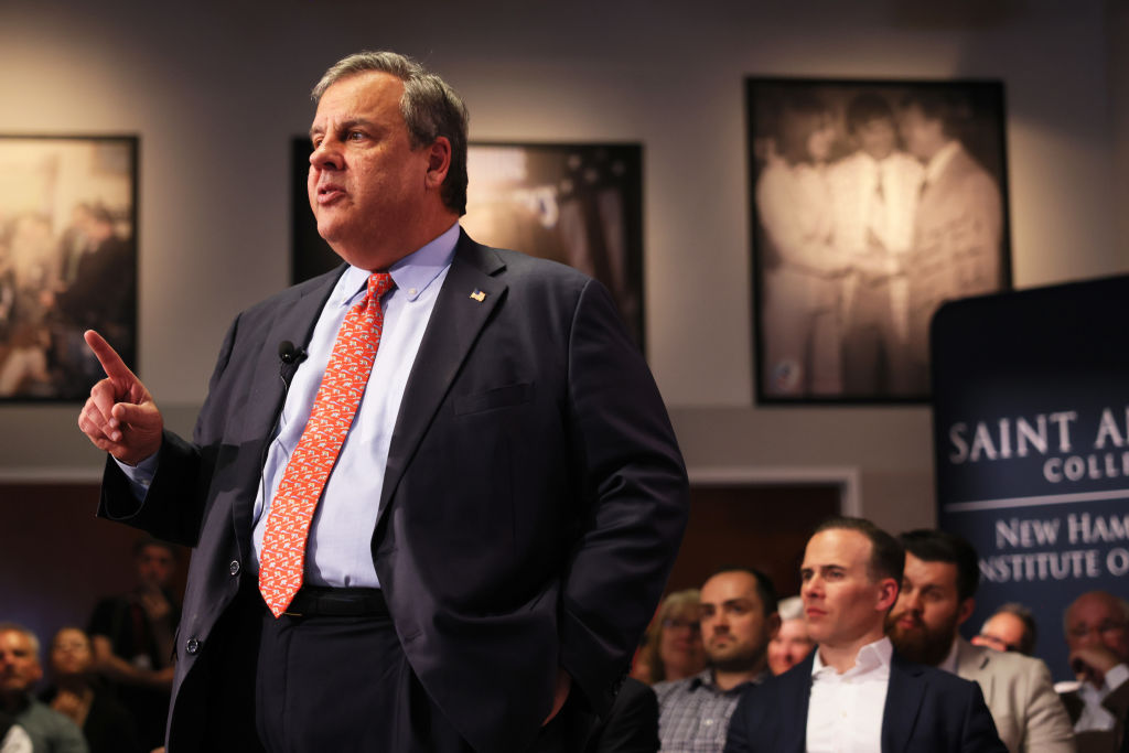 Trump Shares Edited Video of Chris Christie’s Campaign Launch — Has to Do With His Weight