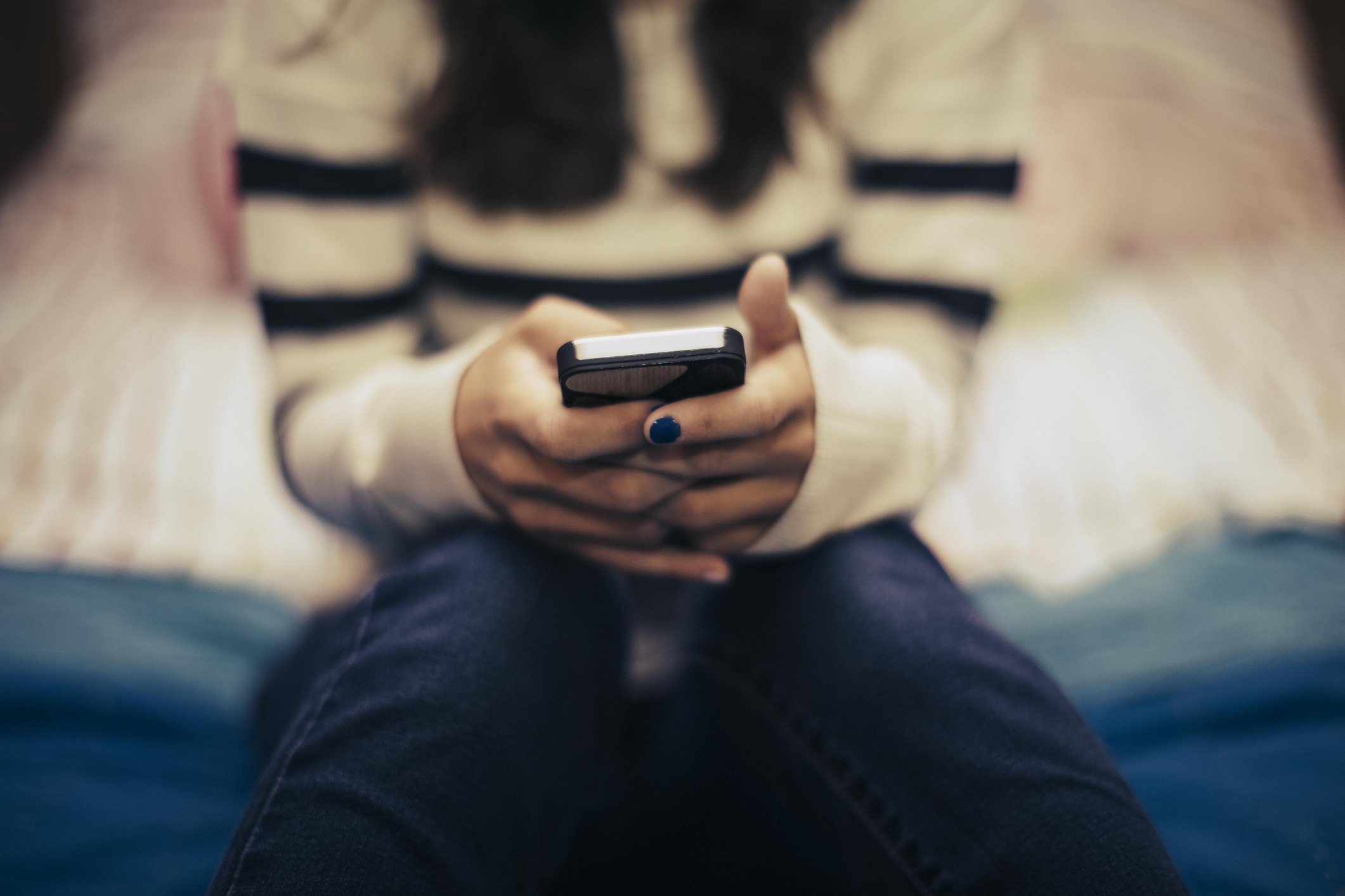 Mom of Teen Daughter Says She Uses Social Media to Self-Diagnose