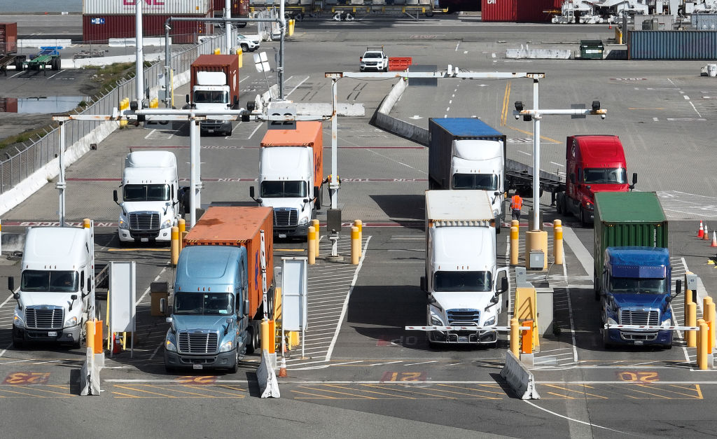 Trucking Industry Cuts Deal With California to Phase Out Diesel-Powered Vehicles