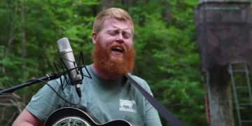 This YouTube screen shot depicts Oliver Anthony in his hit single "Rich Men North of Richmond."