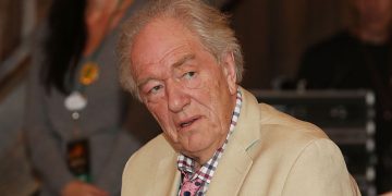 ‘Harry Potter’ Actor Who Played ‘Dumbledore’ Dead at 82