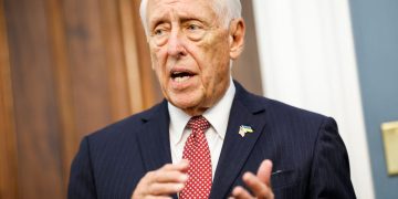 Steny Hoyer Ordered to Vacate Private Office by Interim House Speaker