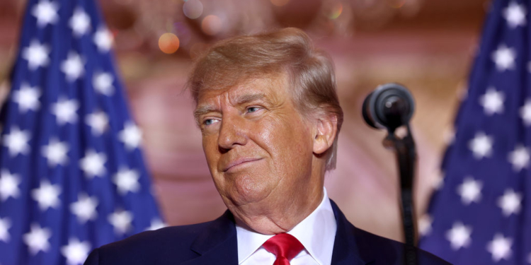 Trump Likens Himself to Christ During Holy Week