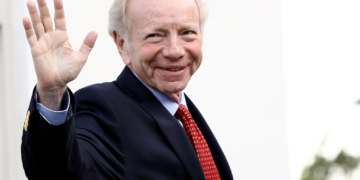 Former US Senator and VP Candidate Joe Lieberman Dies at Age 82