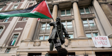 Columbia Threatens Students Occupying Building With Expulsion