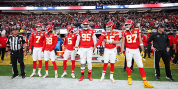 Taylor Swift Fans Target Travis Kelce’s Christian Teammate for Song Reference in Speech – ‘This is Insane’