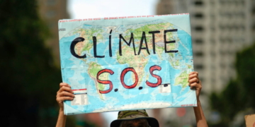 Hawaiian Kids Said Climate Change Violated Their Rights. They Just Landed A Juicy Settlement And Praise From Dem Gov