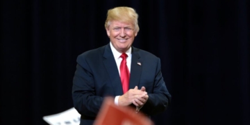 Trump Bags $1 Billion Bonus From Truth Social Stock Performance 