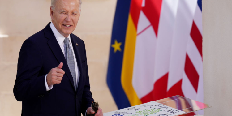 Biden Unveils Plans to Give 500k Illegal Immigrants Legal Status
