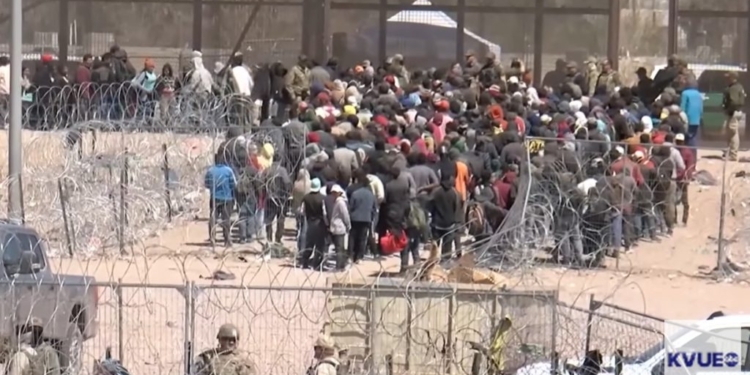 ‘Serious Threat’: Agents Arrest 10 Members of Infamous Venezuelan Prison Gang At Southern Border