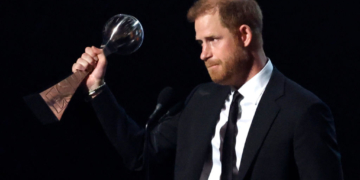Prince Harry Addresses Pat Tillman’s Mom in Speech Receiving Award