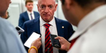 Harris VP Hopeful Mark Kelly Plans to Remain in Arizona as She Rallies in PA