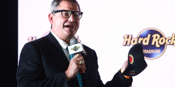 Former NFL QB Bernie Kosar Reveals Parkinson’s Diagnosis
