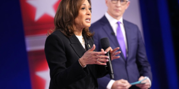 Anderson Cooper Grills Harris on Border Wall: ‘You Don’t Think It’s Stupid Anymore?’
