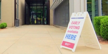 Republicans Outpacing Democrats In Early In-Person Voting In Blue State