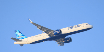 2 Bodies Found In JetBlue Plane Landing Gear At Florida Airport