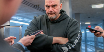 Fetterman to Become First Sitting Dem Senator to Visit Trump at Mar-a-Lago Since Election