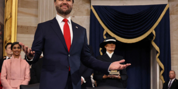 Vance Sees Oval Office For First Time: ‘This is Incredible’