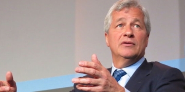 Right-Leaning Activist Groups Reportedly Putting Heat On Big Banks To Ditch DEI Policies